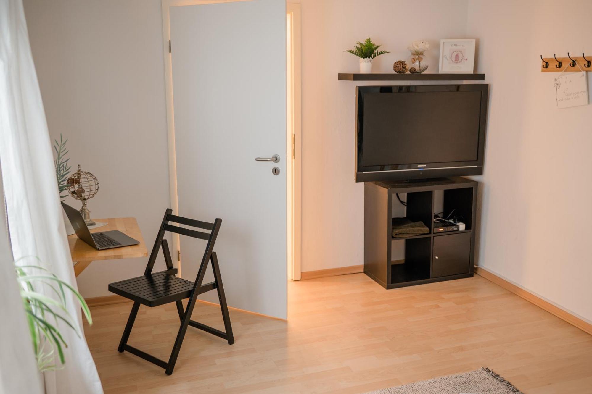 Buchlindenweg - Zimmer & Ferienwohnung Breitscheid  外观 照片