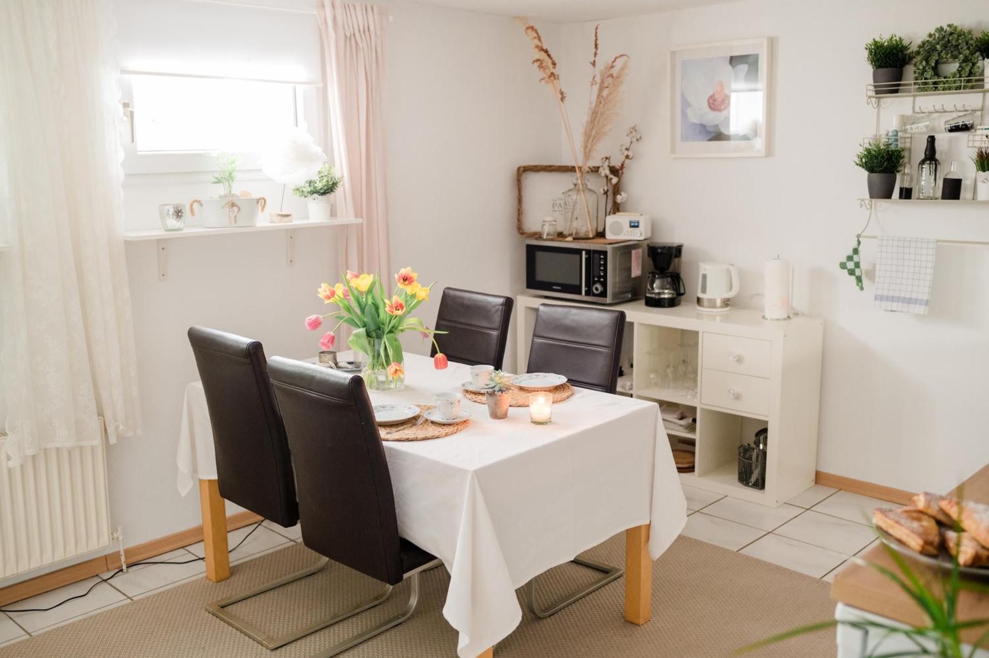 Buchlindenweg - Zimmer & Ferienwohnung Breitscheid  外观 照片